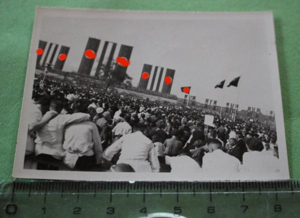 tolles altes Foto - Tempelhofer Feld am 1. Mai große Veranstaltung